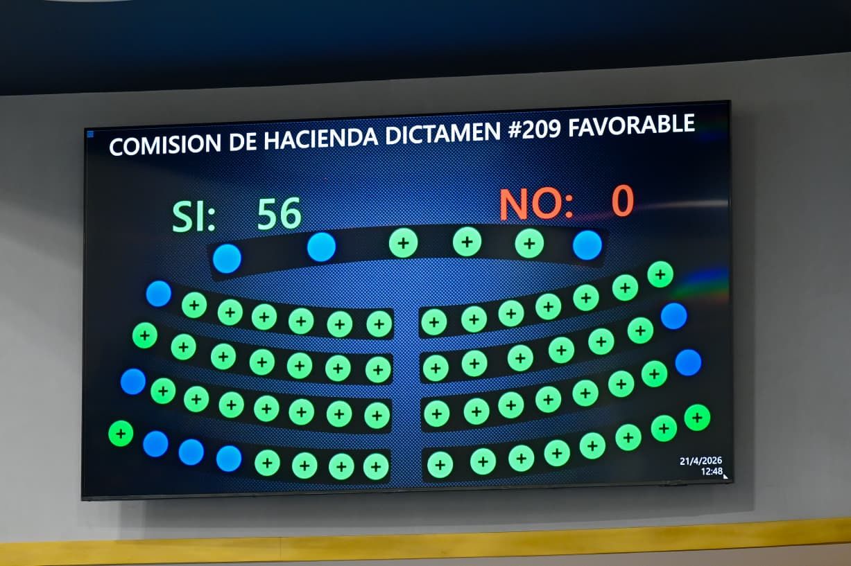 El Ejecutivo de El Salvador ratifica recursos para impulsar el uso de tecnología en centros escolares