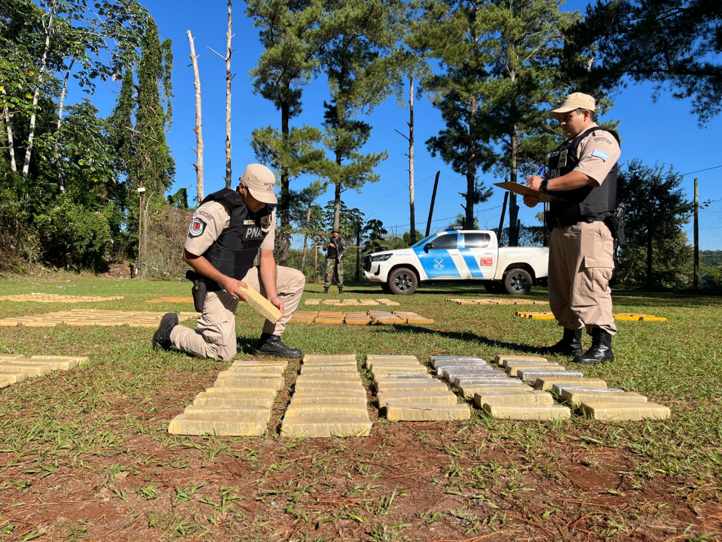 Prefectura Naval Argentina ejecuta operativo