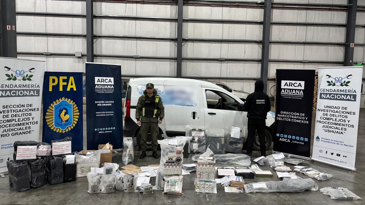 Tierra del Fuego, Argentina: allanaron 12 domicilios y desbarataron una banda dedicada al contrabando de mercadería hacia Chile