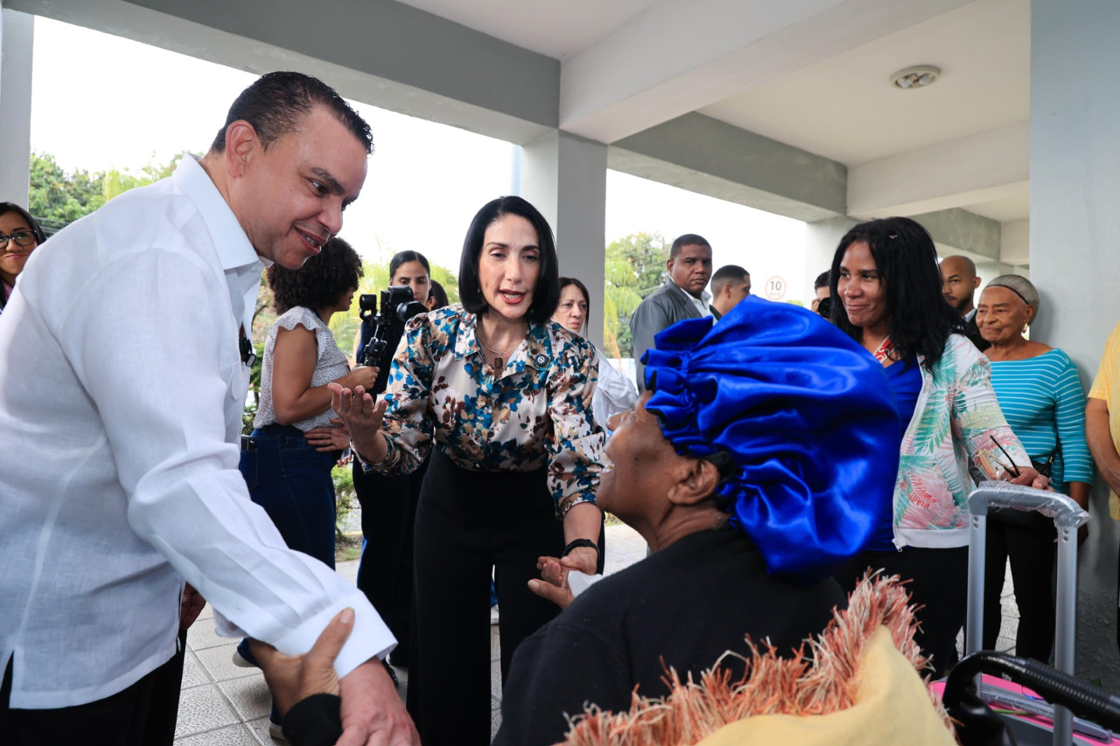 Primera dama de la República Dominicana y director del SNS visitan el Incart para evaluar servicios oncológicos
