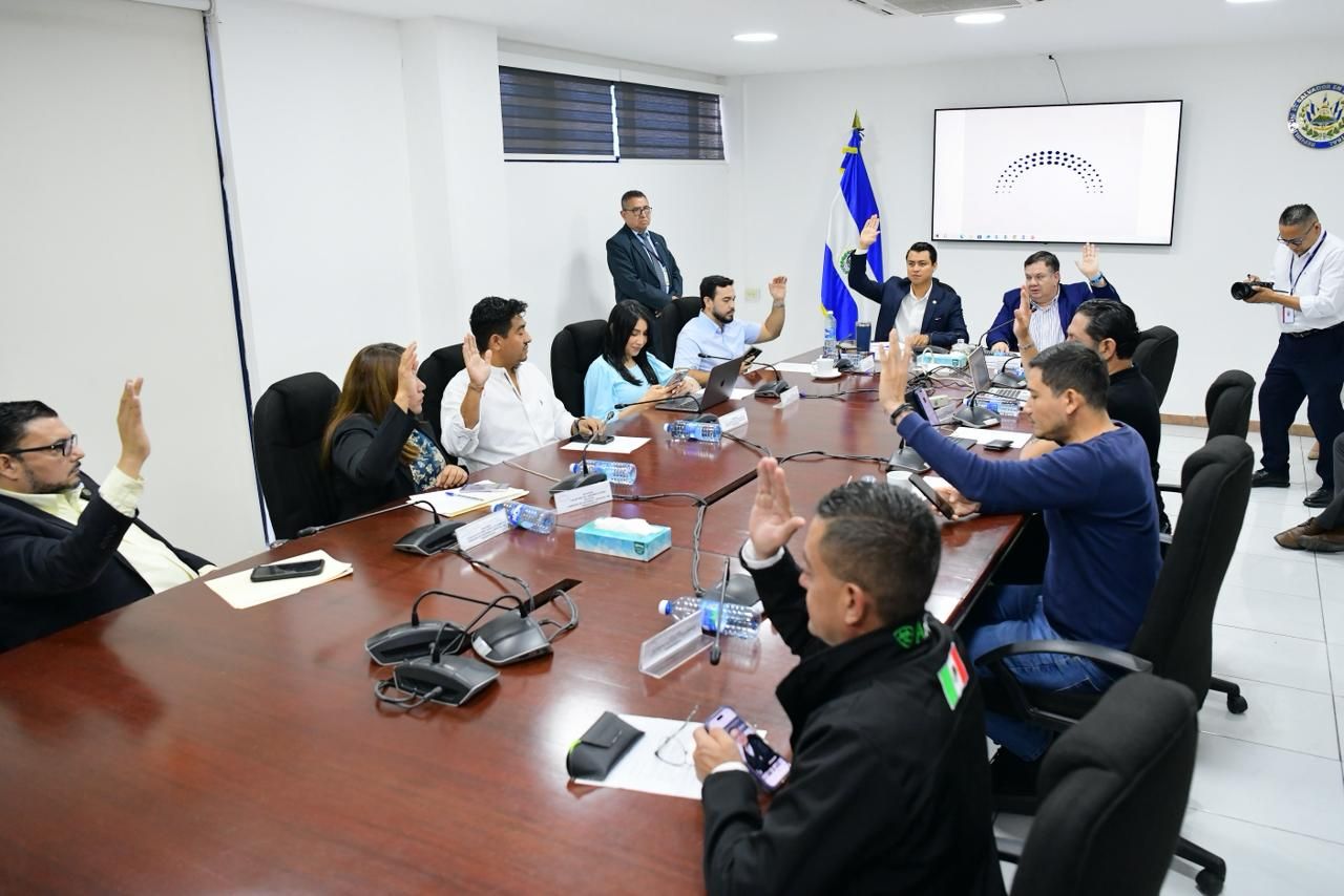Presidente de la República salvadoreña respalda iniciativa para ampliar medidas para dinamizar el turismo deportivo y cultural