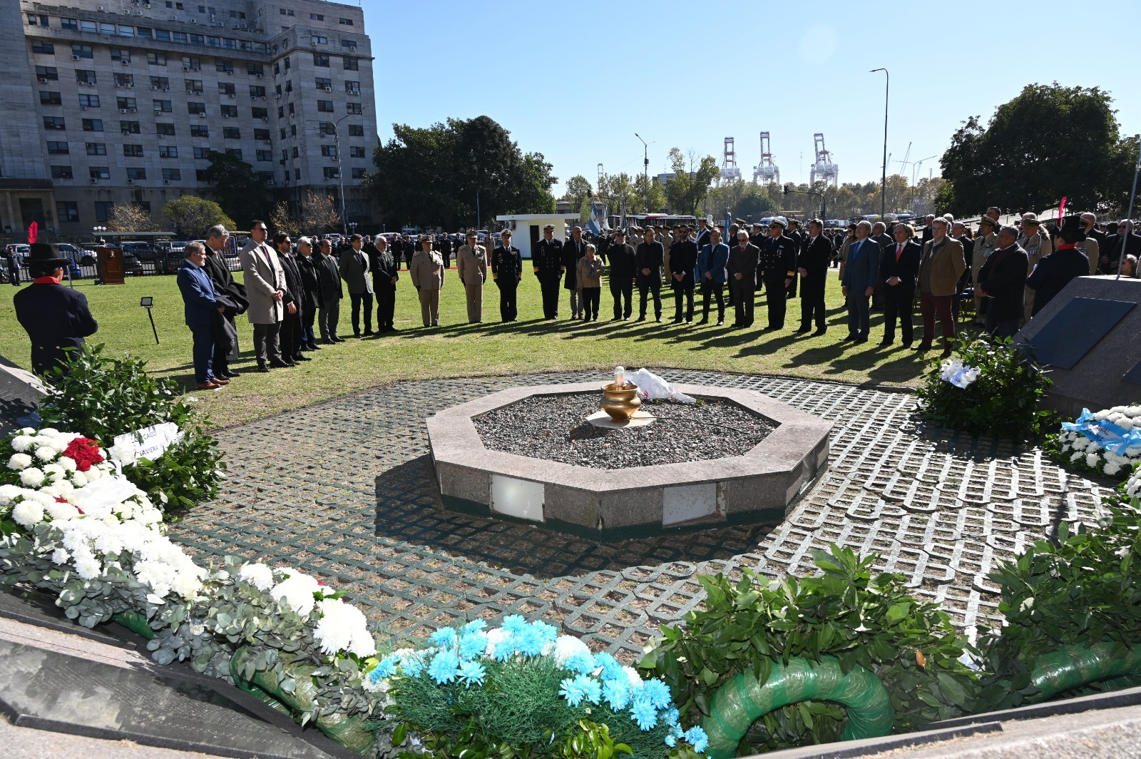Prefectura Naval Argentina participó en homenaje a los caídos en la Guerra de Malvinas
