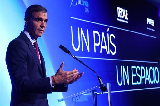 Pedro Sánchez subraya la apuesta de España por convertirse en referente europeo del sector espacial