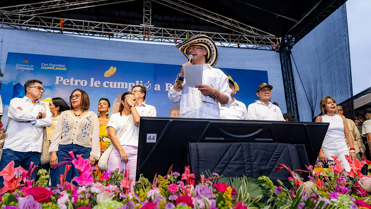 Presidente Petro critica a los Char por educación y violencia en Barranquilla, Colombia