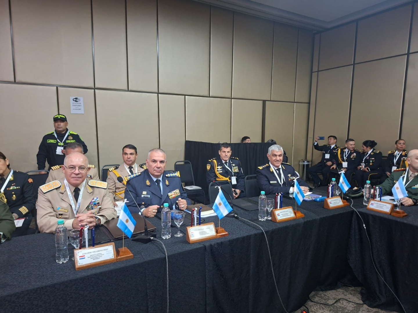 Prefecto Nacional participó en reunión de ministros y fuerzas