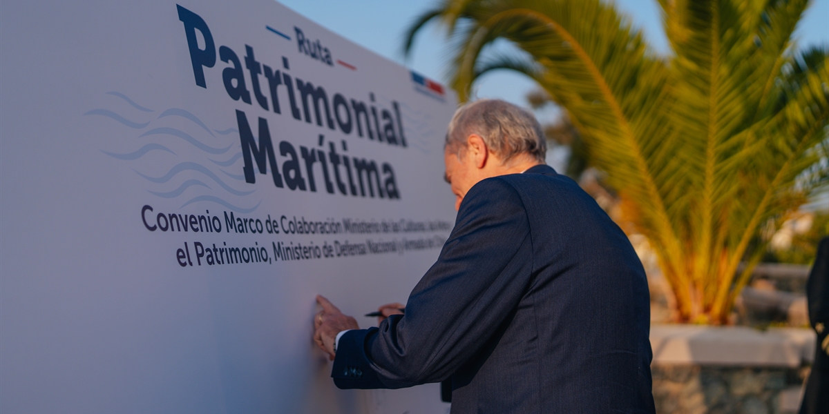 Presidente Kast firma convenio de colaboración entre Cultura, Defensa y la Armada