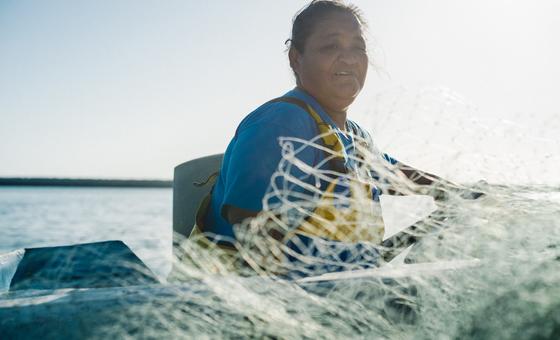 Mujeres realizan 62% del procesamiento pesquero en América Latina, pero están ausentes en puestos de liderazgo