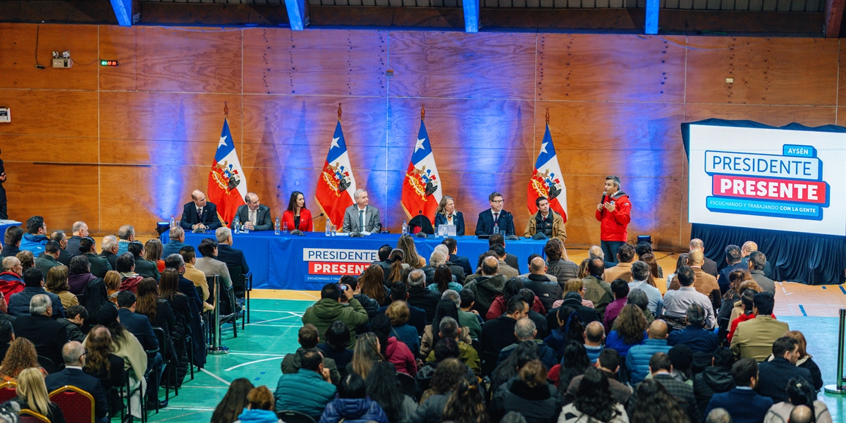 Presidente de Chile encabezó masivo acto