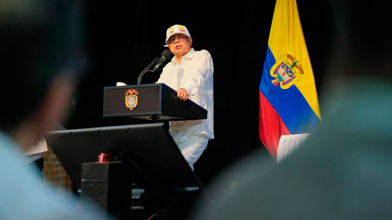 Presidente de Colombia afirmó que sectores utilizan los procesos de negociación de paz como pruebas para que lo detengan en Estados Unidos