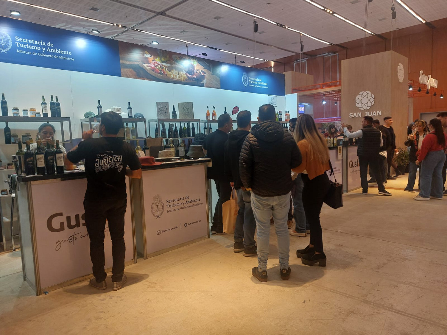 Secretaría de Turismo y Ambiente de Argentina participó en Expo Delicatessen & Vinos