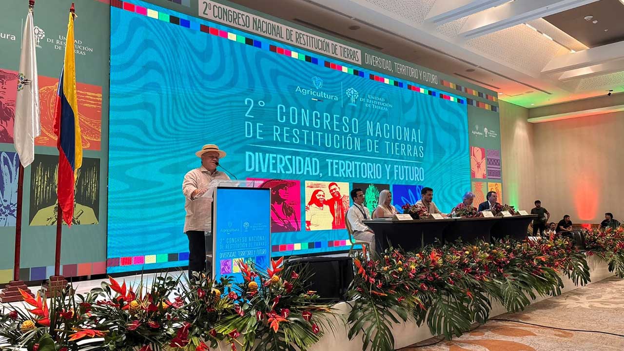 Colombianos fortalecen reparación de víctimas con estrategias definidas en el II Congreso Nacional de Restitución de Tierras