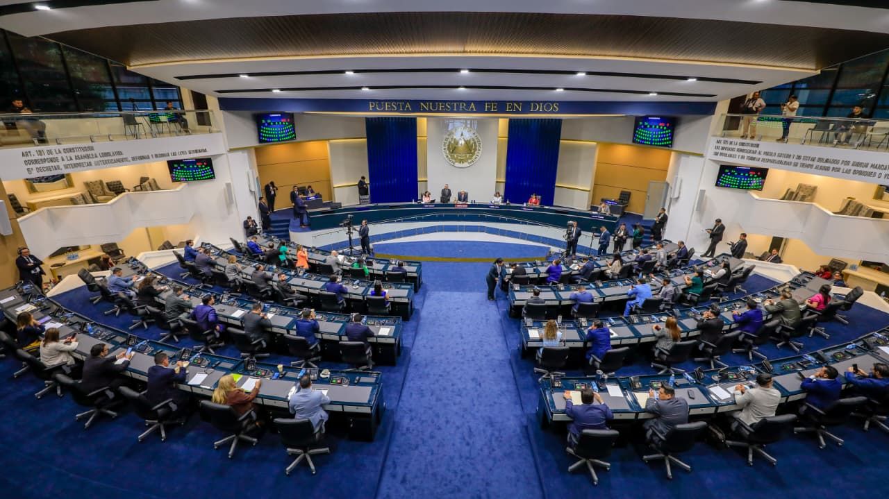 Ratifican reforma en El Salvador para eliminar participación directa de partidos políticos en la elección de magistrados del TSE