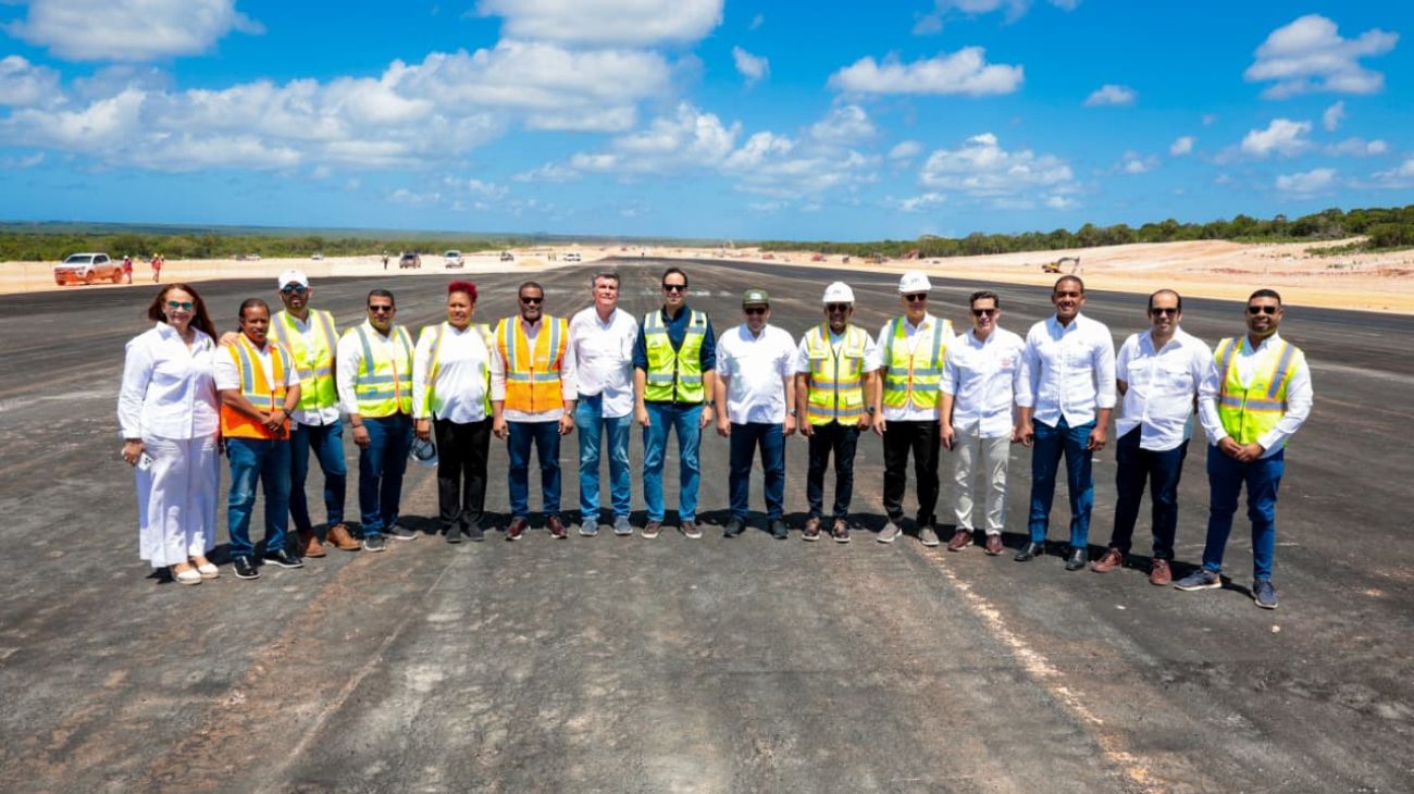 José Ignacio Paliza supervisa avances en la construcción del Aeropuerto Internacional Cabo Rojo, República Dominicana