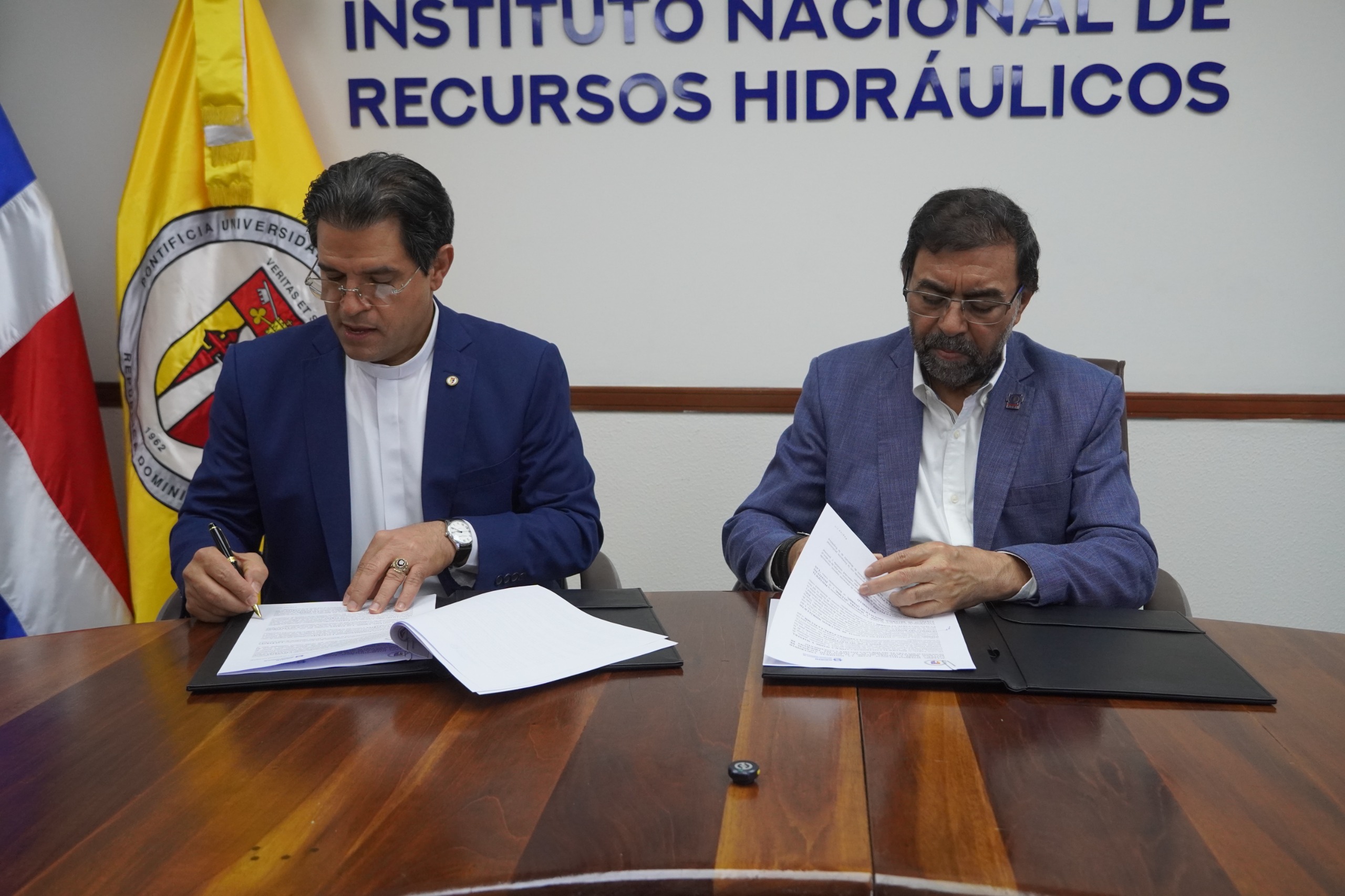 Indrhi y PUCMM impulsan alianza para fortalecer la gestión sostenible de los recursos hídricos