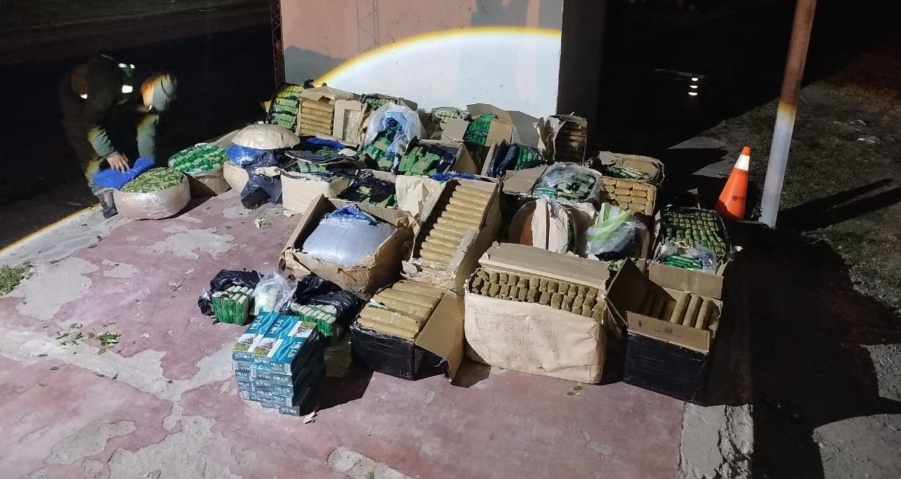 Tucumán, Argentina: controlan encomiendas, escanean y detectan 472 kilos de hojas de coca