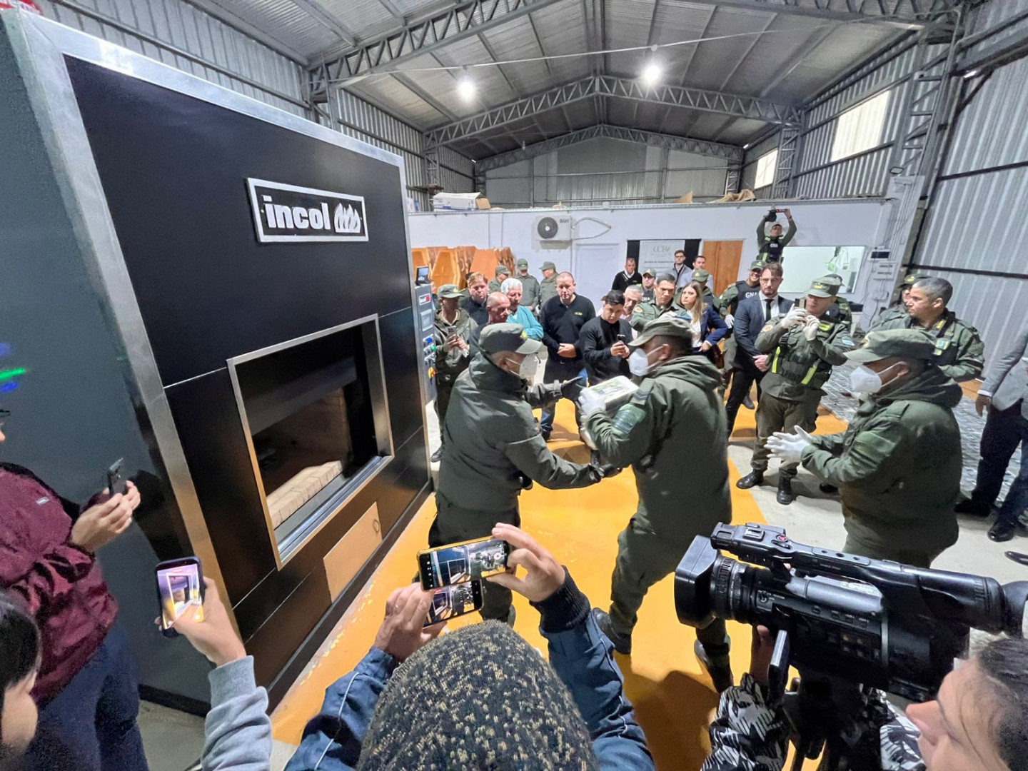 Gendarmería realizó dos incineraciones conjuntas de más de media tonelada de cocaína