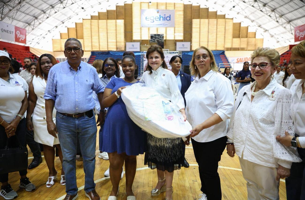 Vicepresidenta dominicana da inicio a “Madres que Sostienen”, jornada nacional de apoyo y reconocimiento a las madres