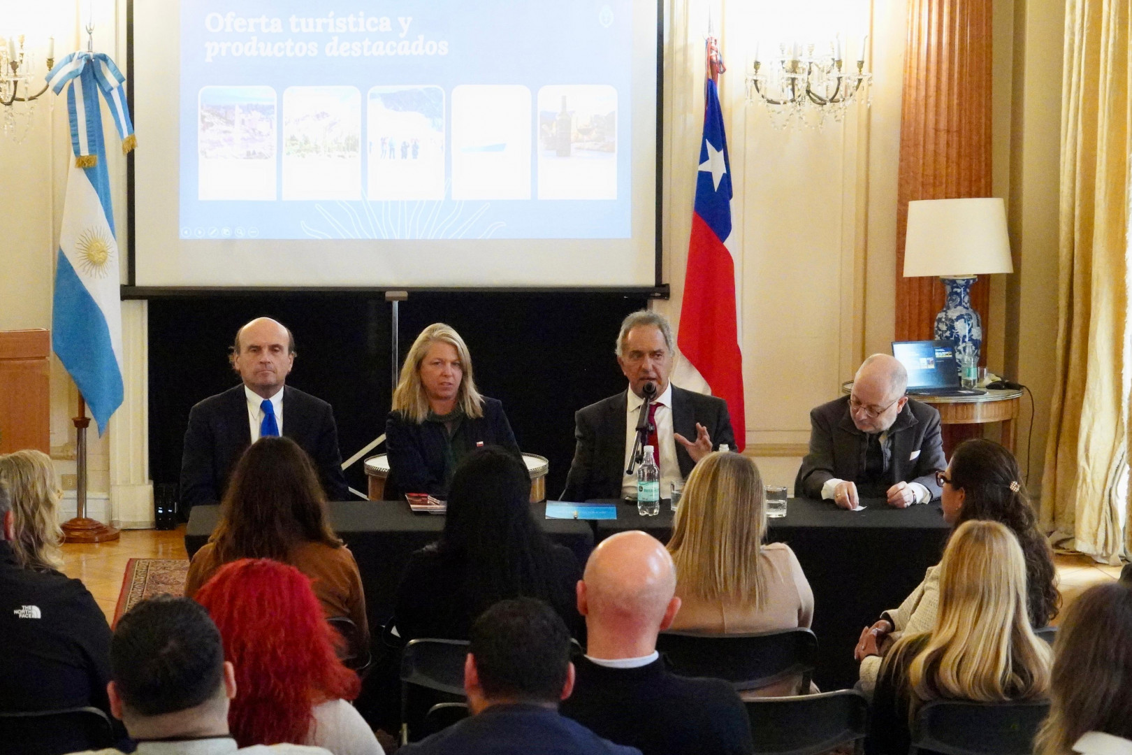 Scioli destacó en Chile la intención de impulsar el turismo