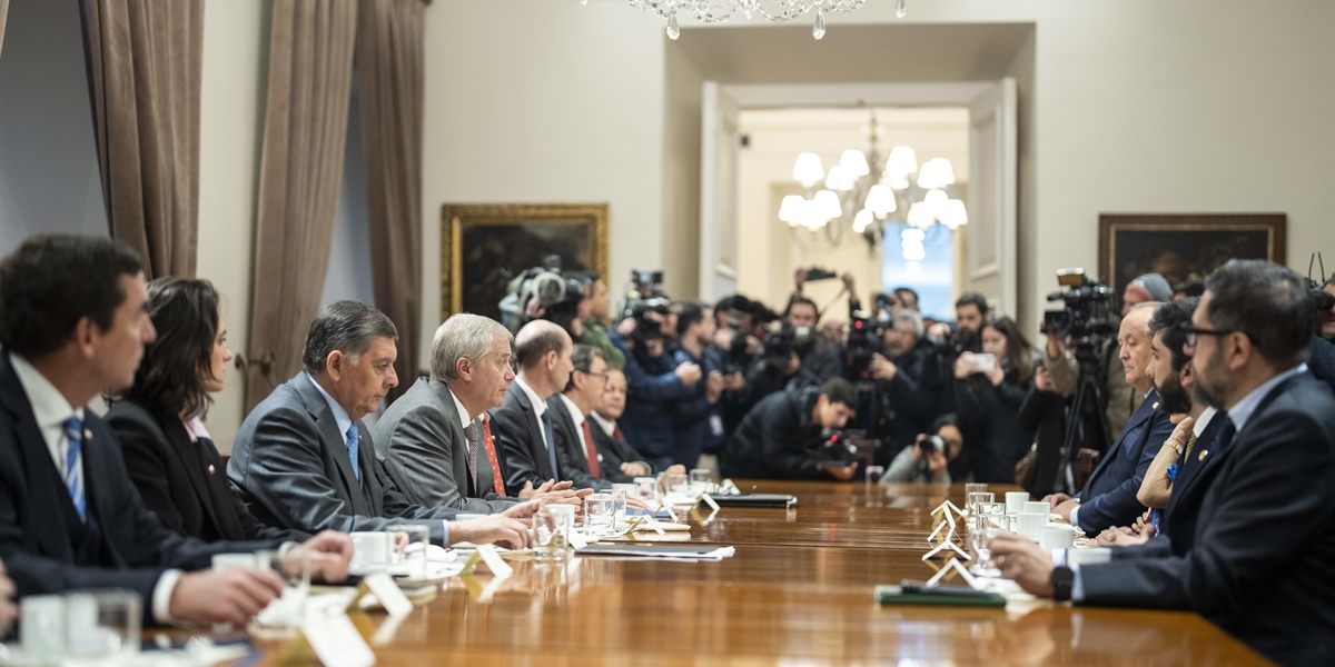 Presidente de la República encabeza reunión con autoridades de Estado y ministros para abordar la situación de menores haitianos Presidente de la República encabeza reunión con autoridades de Estado y ministros para abordar la situación de menores haitianos