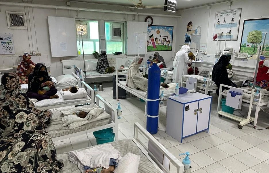 Aumentan los ingresos de niños y niñas con desnutrición grave en el sur de Afganistán