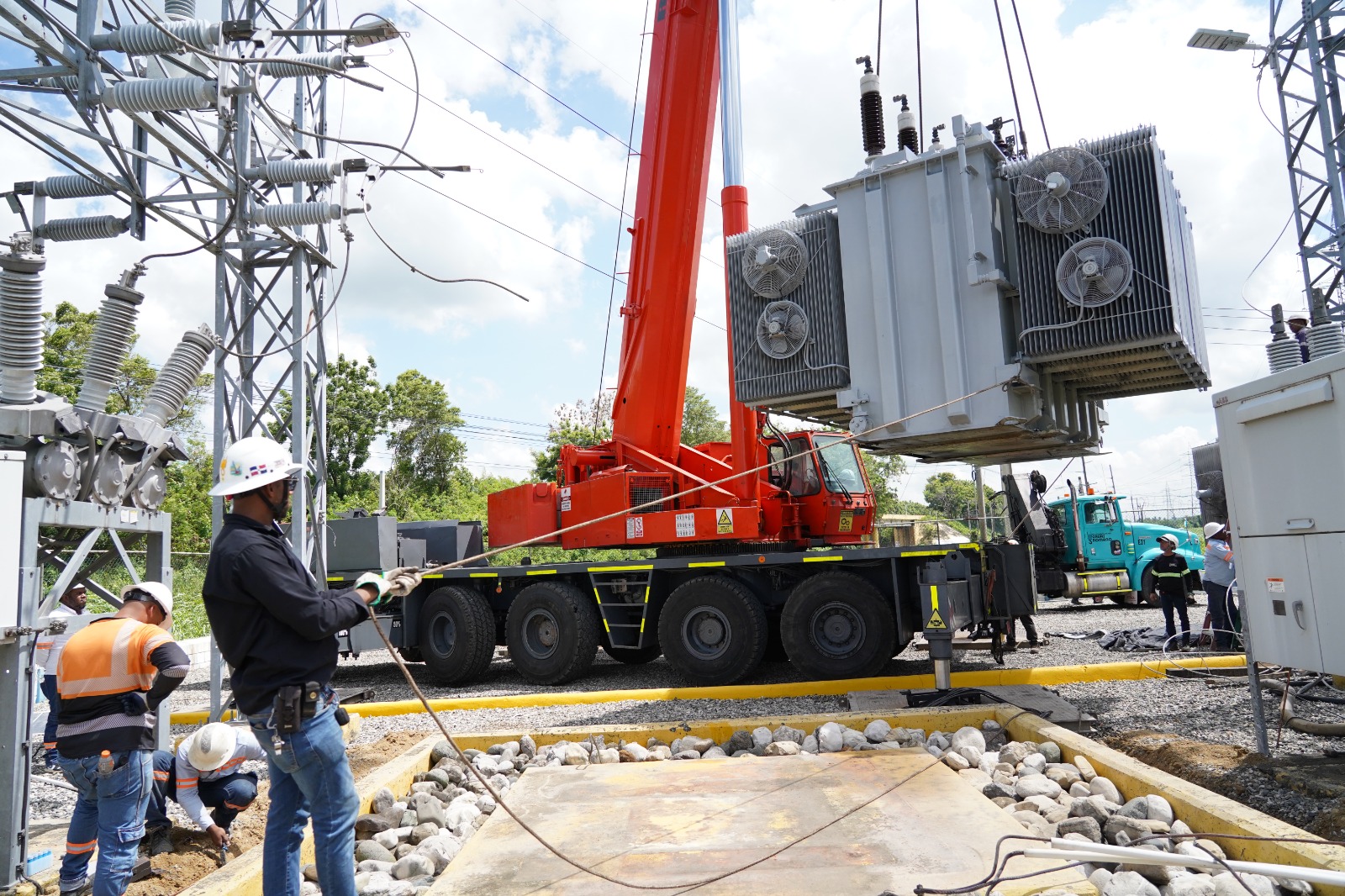Edesur eleva capacidad de suministro con puesta en operación de transformador de potencia en Subestación Eléctrica Yaguate, San Cristóbal, República Dominicana
