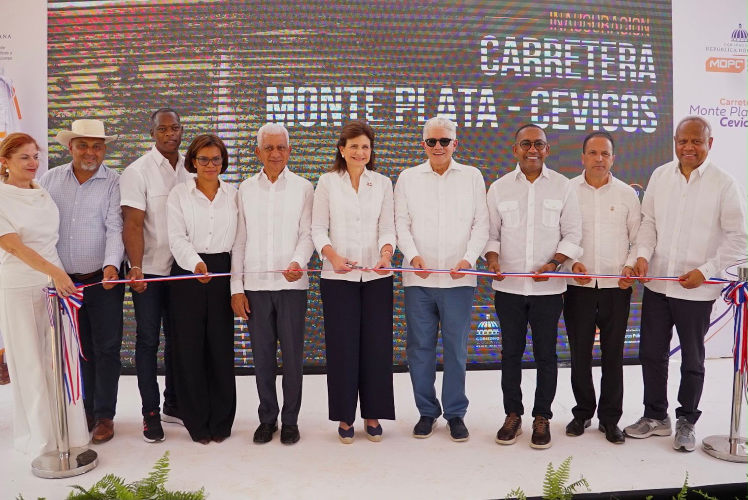 Vicepresidenta Raquel Peña entrega carreteras Monte Plata–Cevicos y San Pedro-Rincón Claro, República Dominicana