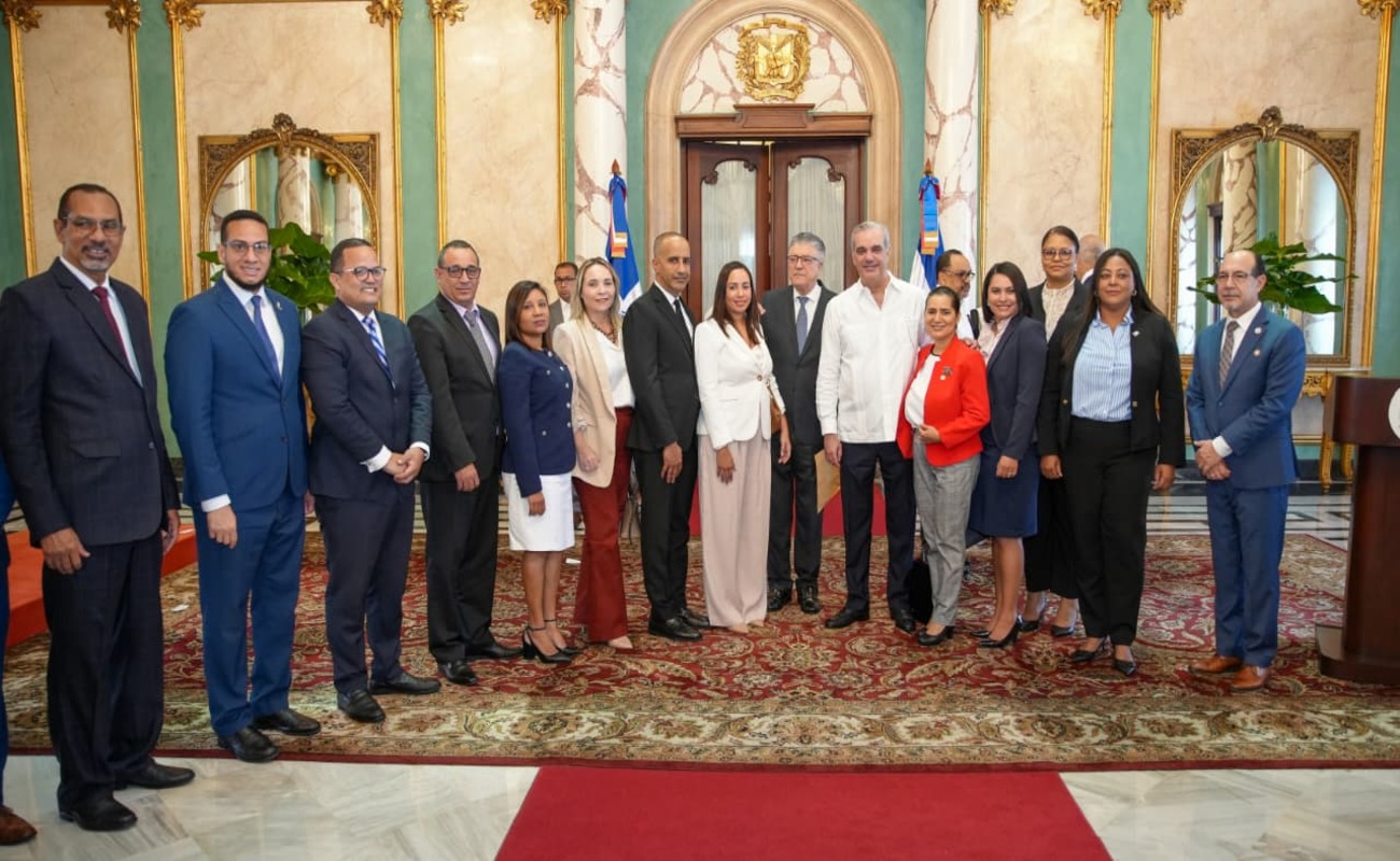 Abinader juramenta al Comité Dominicano de Salud Mental Penitenciaria