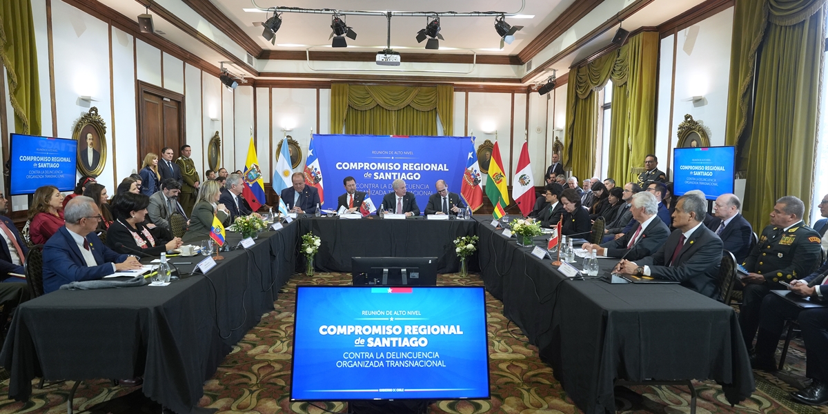 Kast dice en reunión internacional: Nos cansamos de ver cómo el crimen organizado mata a nuestros jóvenes