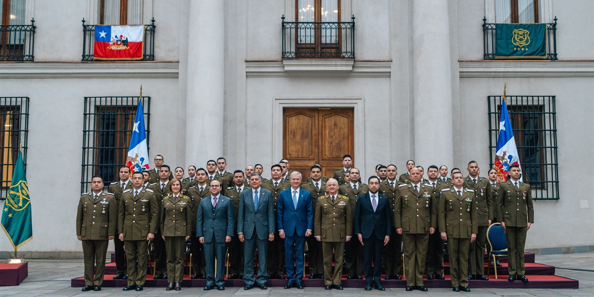 José Antonio Kast Rist encabeza ceremonia de imposición de la condecoración Servicio de la Presidencia de la República José Antonio Kast Rist encabeza ceremonia de imposición de la condecoración Servicio de la Presidencia de la República