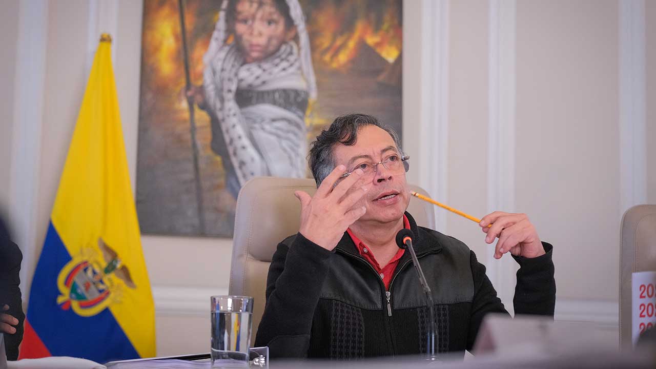 Presidente Petro denuncia guerra sucia con participación internacional para dañar su gestión