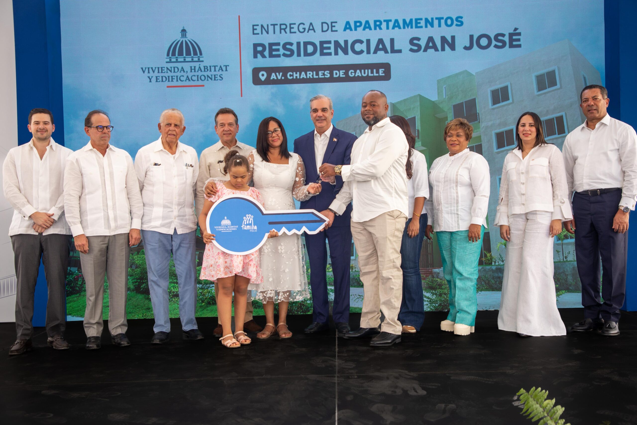 Abinader entrega 700 apartamentos del Plan Familia Feliz en la Urbanización San José, Santo Domingo Norte, República Dominicana
