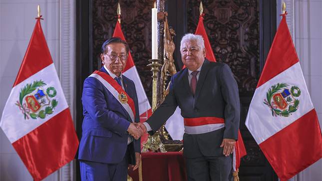 Presidente Balcázar juramenta a Berthin Gómez Vela como ministro de Comercio Exterior y Turismo