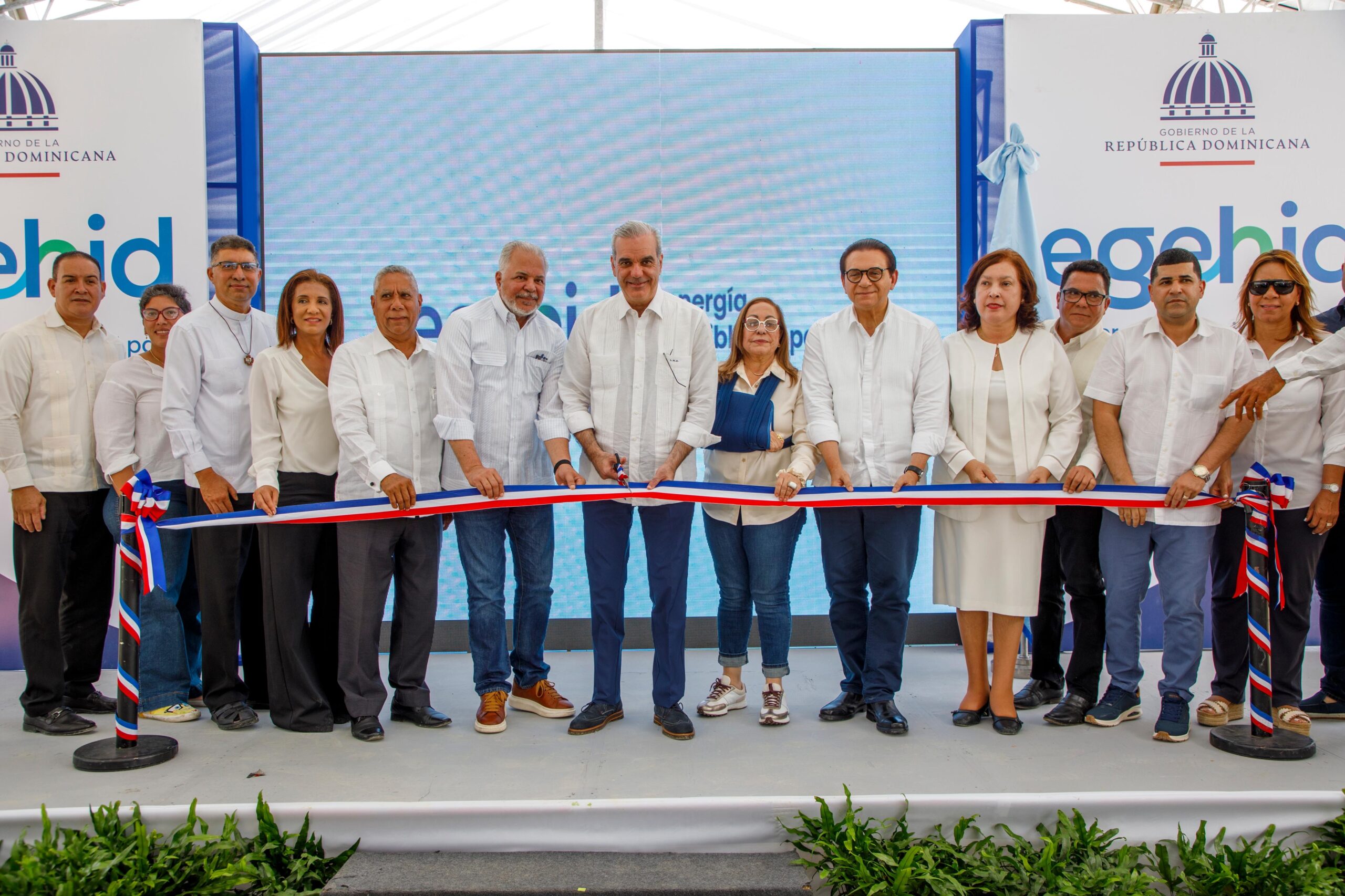 Presidente Abinader inaugura carretera Carrizal–La Piedra–La Guázuma en República Dominicana