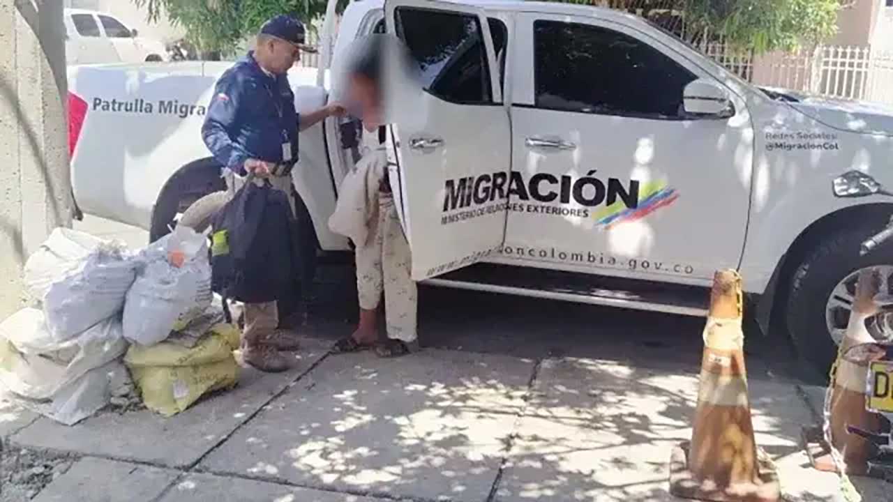 Migración Colombia deportó a venezolana con orden de expulsión vigente, identificada en clínica de Valledupar, Colombia
