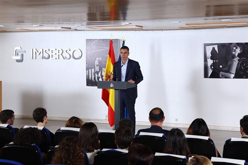 Pedro Sánchez anuncia una inversión adicional de más de 2.200 millones de euros en dependencia para ampliar la atención a quienes más la necesitan