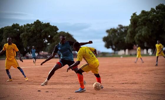 De tiroteos a partidos de fútbol: la vida en primera línea del mantenimiento de la paz de la ONU
