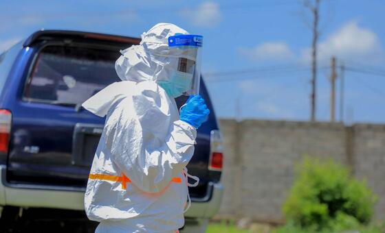El brote de ébola choca con el conflicto y el hambre