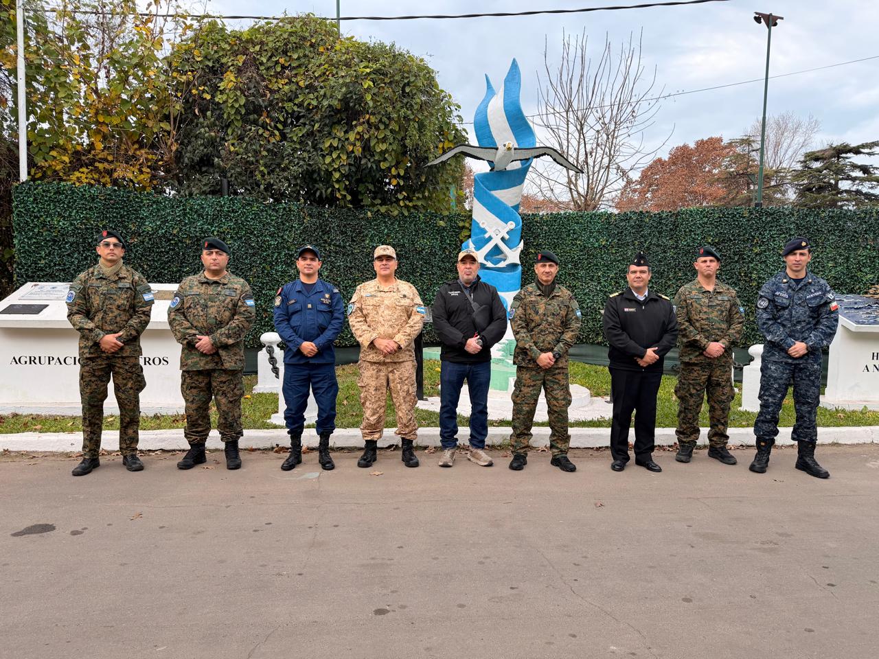 Funcionarios extranjeros visitaron la Agrupación Albatros