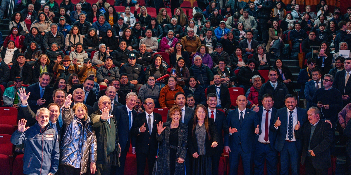 José Antonio Kast entrega 100 títulos de dominio a familias mapuche de La Araucanía, Chile