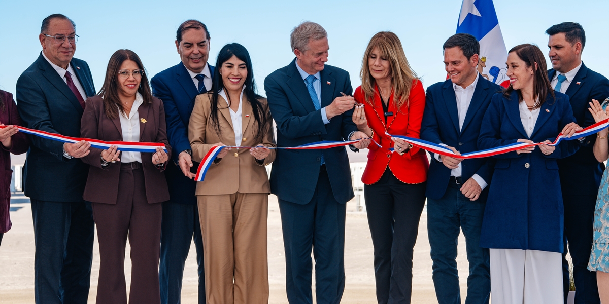 Presidente José Antonio Kast inaugura planta de generación solar y almacenamiento energético en María Elena, Chile Presidente José Antonio Kast inaugura planta de generación solar y almacenamiento energético en María Elena, Chile