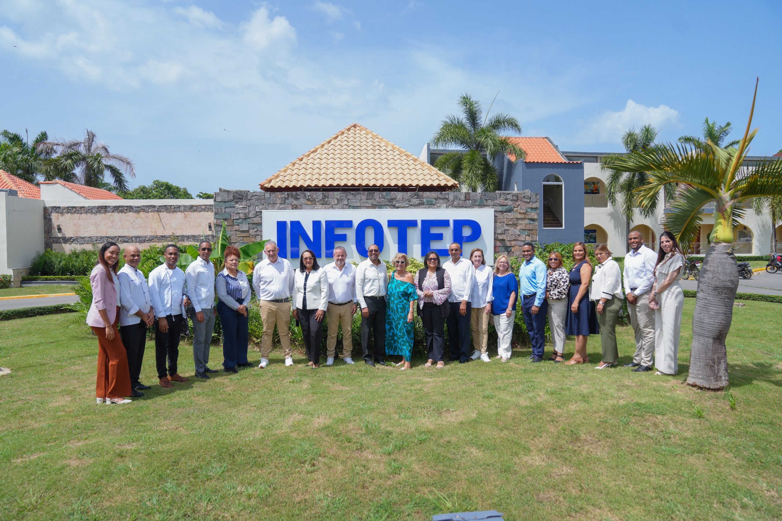 Infotep auspicia masterclass sobre servicio de hospitalidad