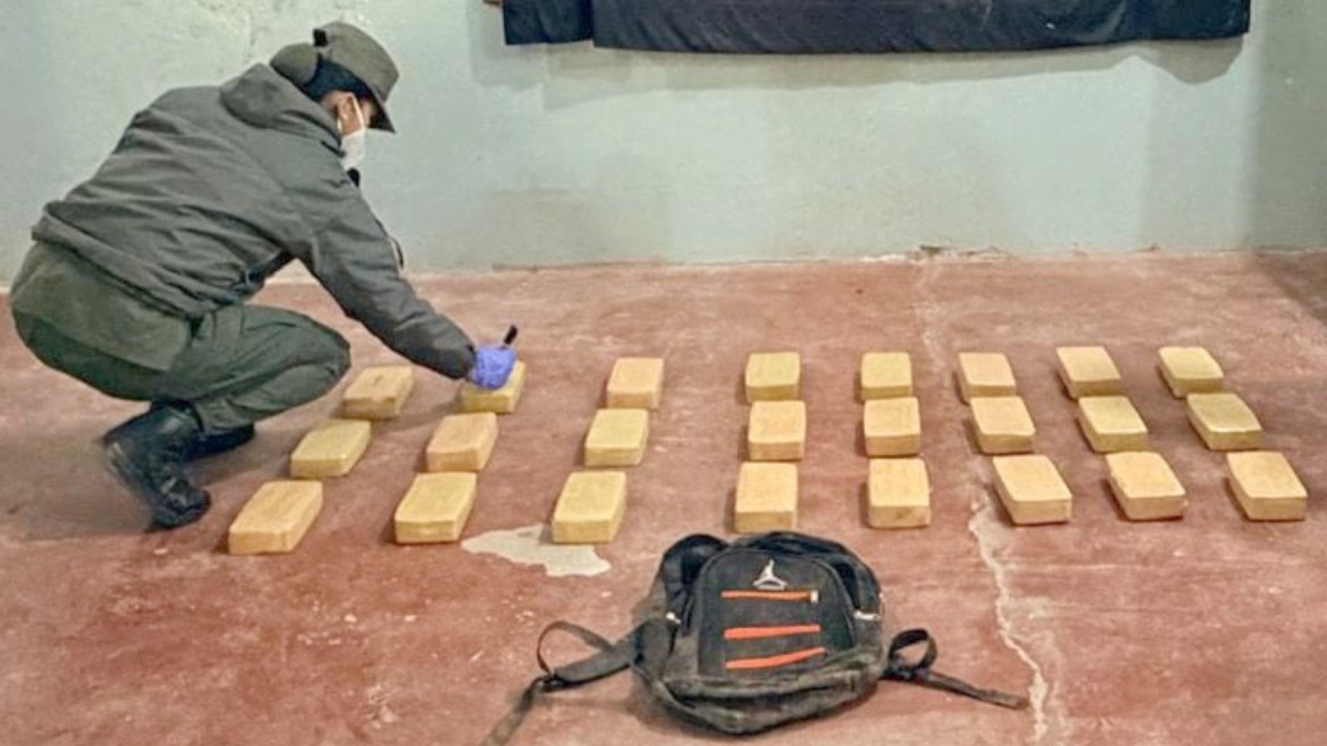 GNA incautó 25 panes de cocaína en Salta, Argentina