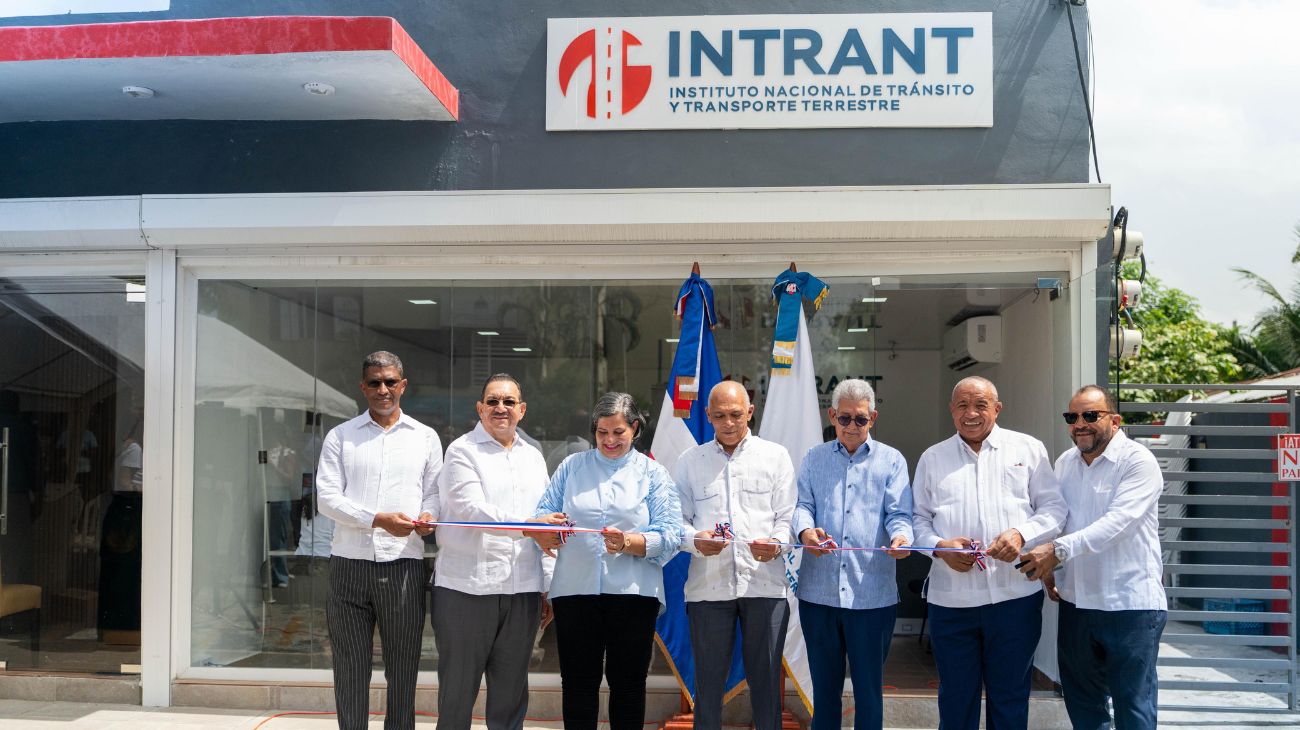 Intrant inaugura la primera oficina de licencias de conducir en la provincia de Hato Mayor, República Dominicana