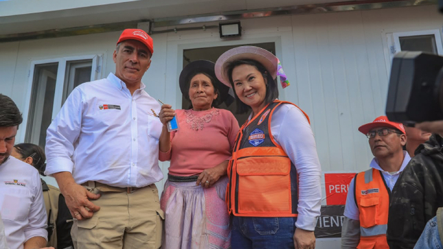 Presidenta peruana Keiko Fujimori anuncia traslado de 500 módulos de vivienda para damnificados por sismo en Junín, Perú