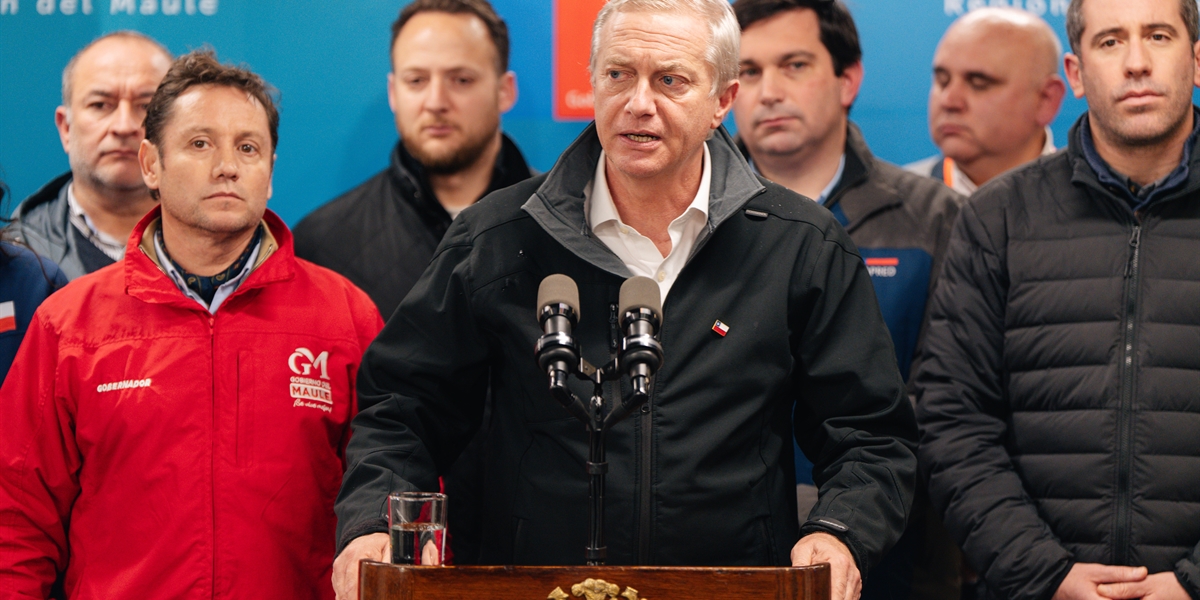 Presidente de la República encabeza mesa de coordinación en la Región del Maule, Chile, para evaluar impacto del sistema frontal