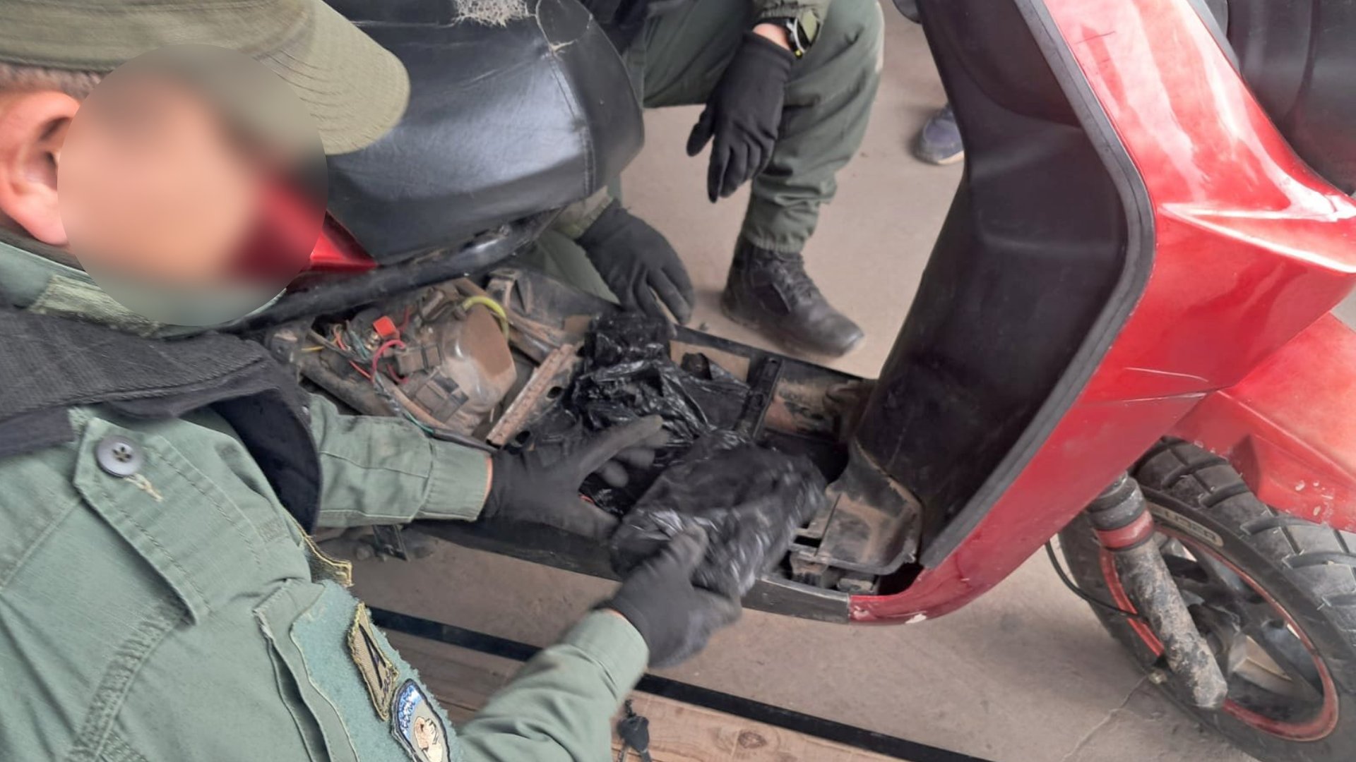 Gendarmería detuvo a un hombre que ocultaba casi 11 kilos de cocaína