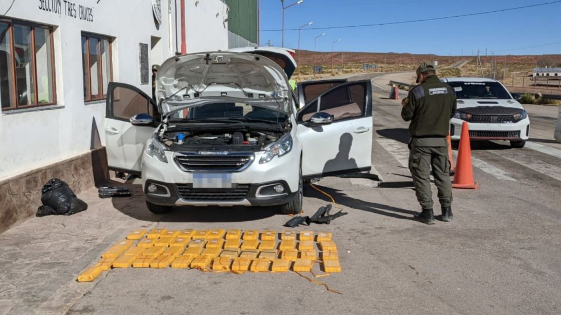 Gendarmería detuvo a siete personas de un clan familiar