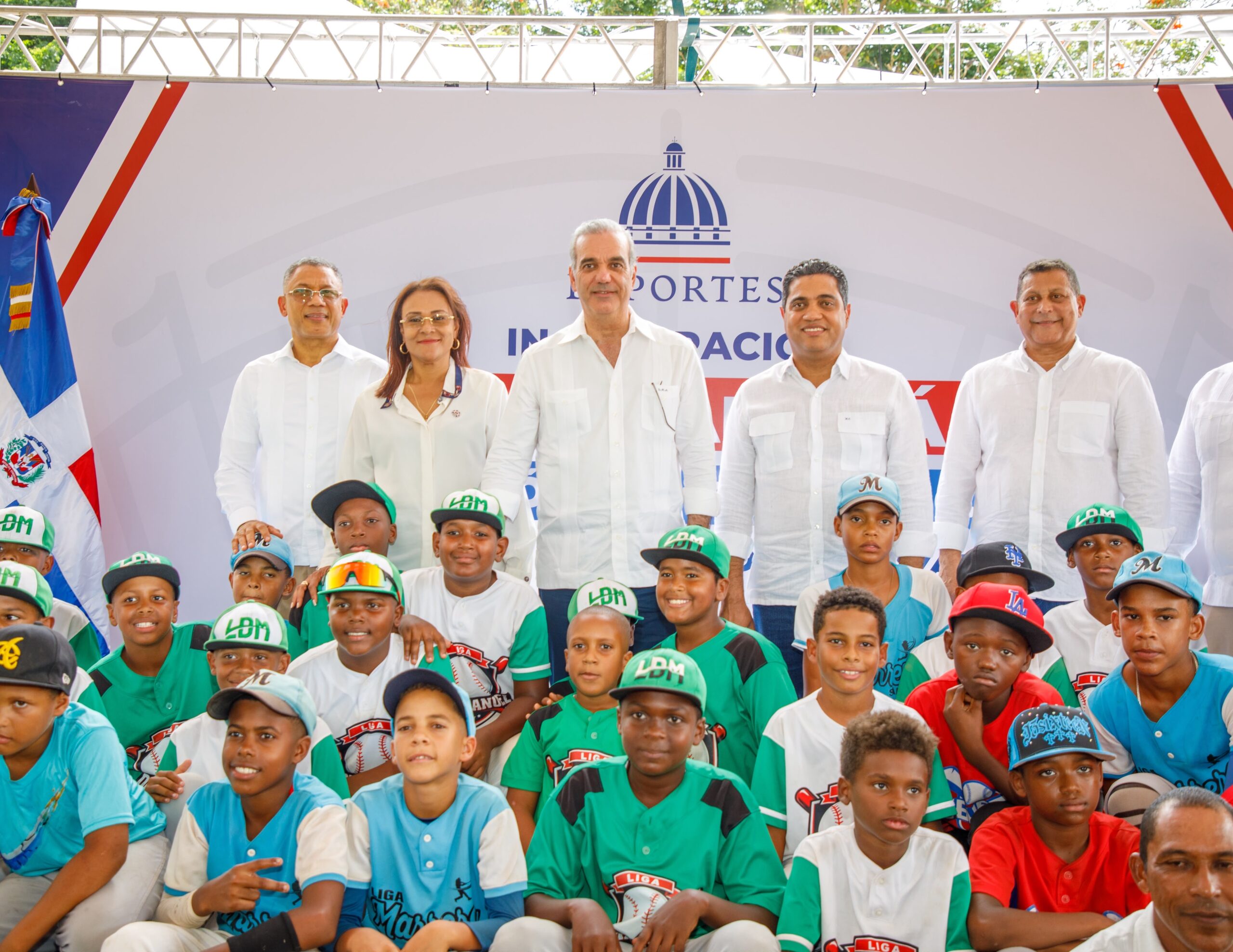Presidente Abinader inaugura play en Samaná, República Dominicana