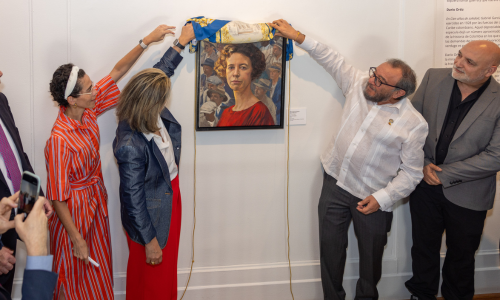 OEA recibe retrato de María Cano para su Galería de las Heroínas y los Héroes de las Américas e inaugura exposición de Darío Ortiz