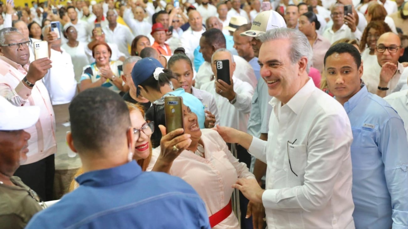 Presidente Abinader de República Dominicana entregará apartamentos e inaugurará tres centros educativos, un techado escolar y un club deportivo en el Gran Santo Domingo, República Dominicana